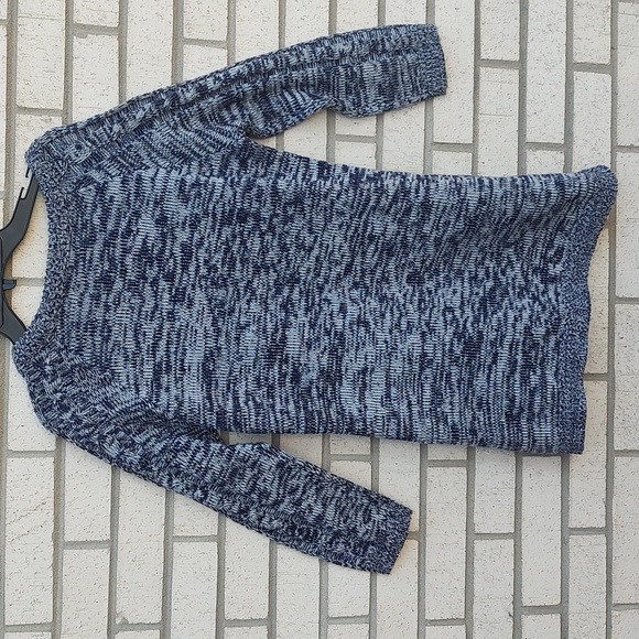 Black/White Sweater - Picture 7 of 9